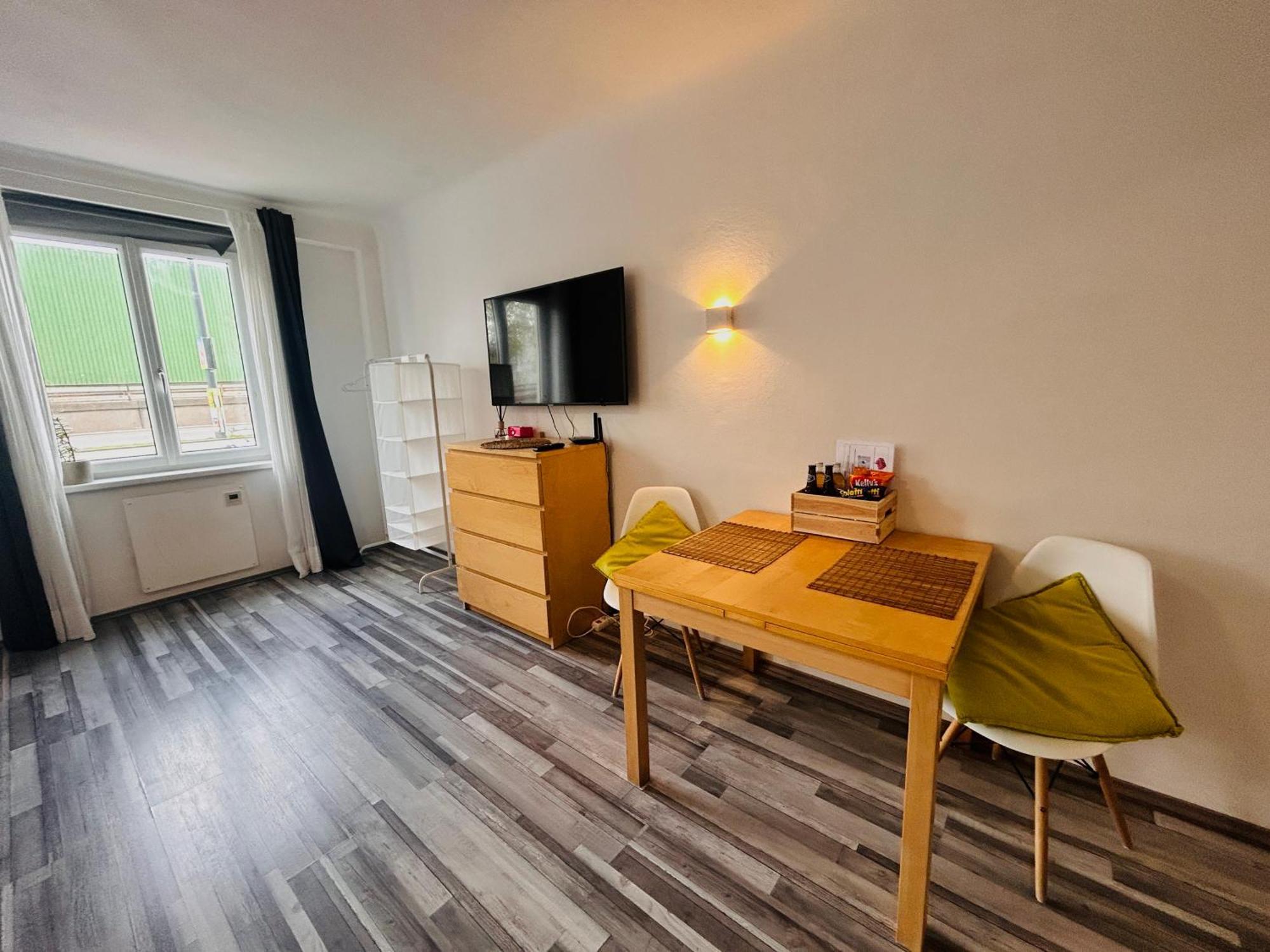 Gemuetliche Wohnung Naehe Hauptbahnhof Und Zentrum Wina Bagian luar foto