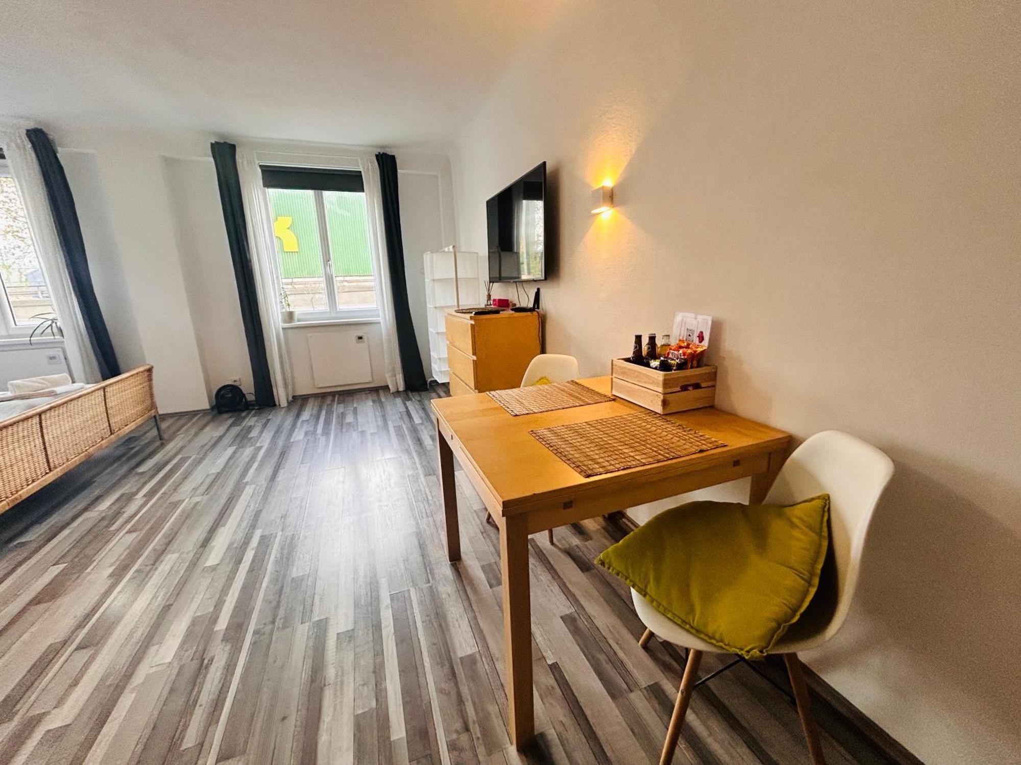 Gemuetliche Wohnung Naehe Hauptbahnhof Und Zentrum Wina Bagian luar foto