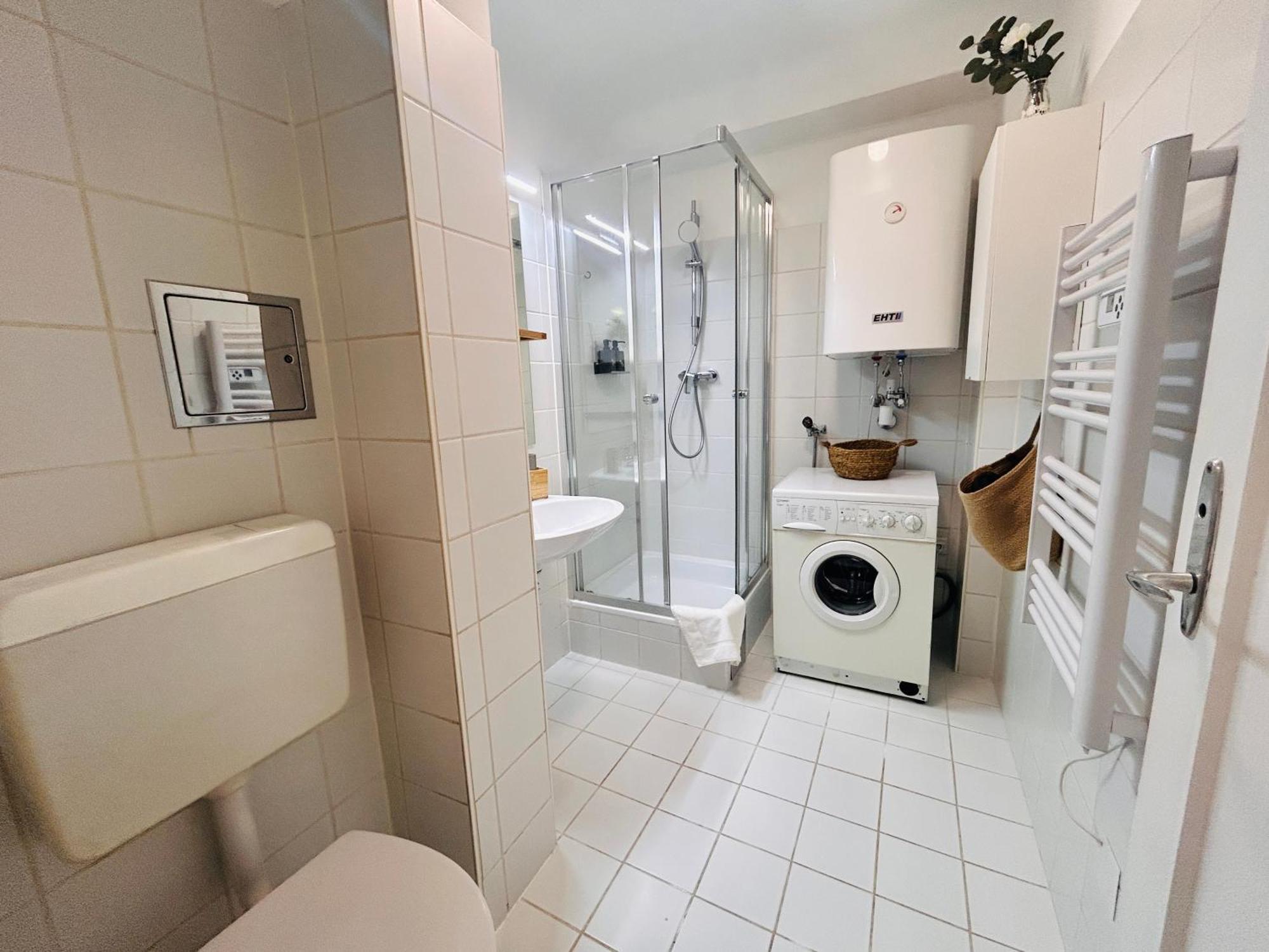 Gemuetliche Wohnung Naehe Hauptbahnhof Und Zentrum Wina Bagian luar foto